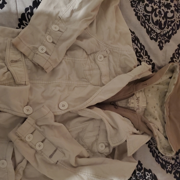 Jacket - Picture 1 of 4